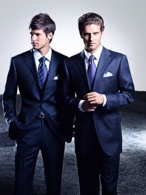 定制西裝有什么好處？定制西裝外套不一樣的搭配技巧。