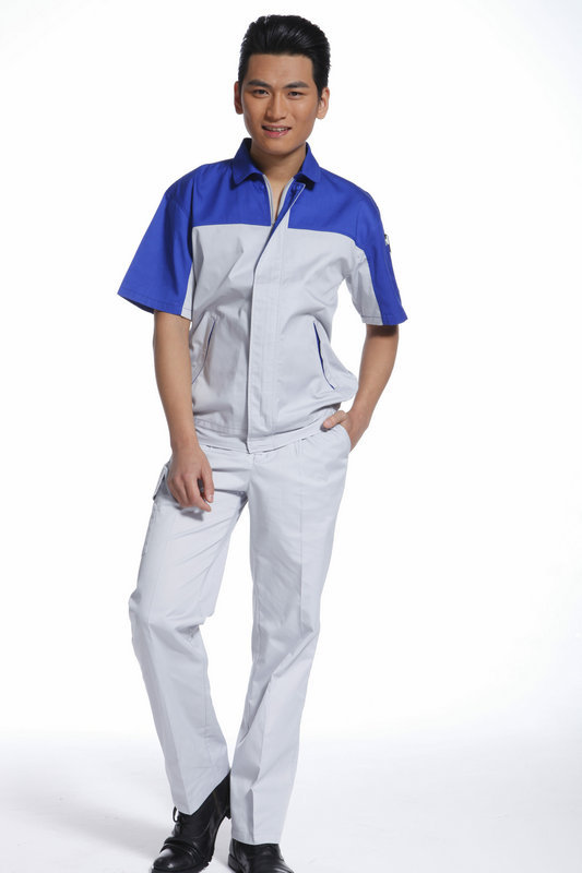 阻燃工作服定做該如何選擇面料以及清洗保養(yǎng)的方法。